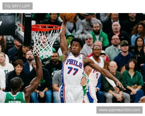 埃奇库姆首秀表现惊艳砍下34分与名宿齐名赢得队友认可